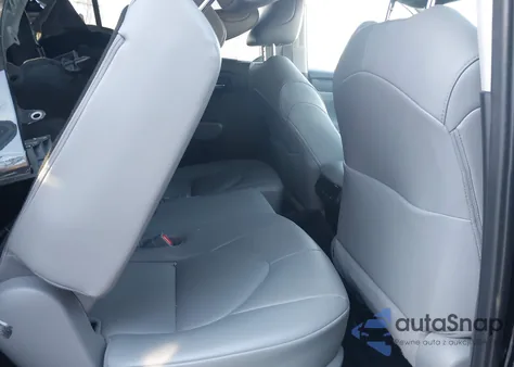 2021 Toyota Highlander Xle из США, поврежденный, VIN 5TDGZRBH7MS136009